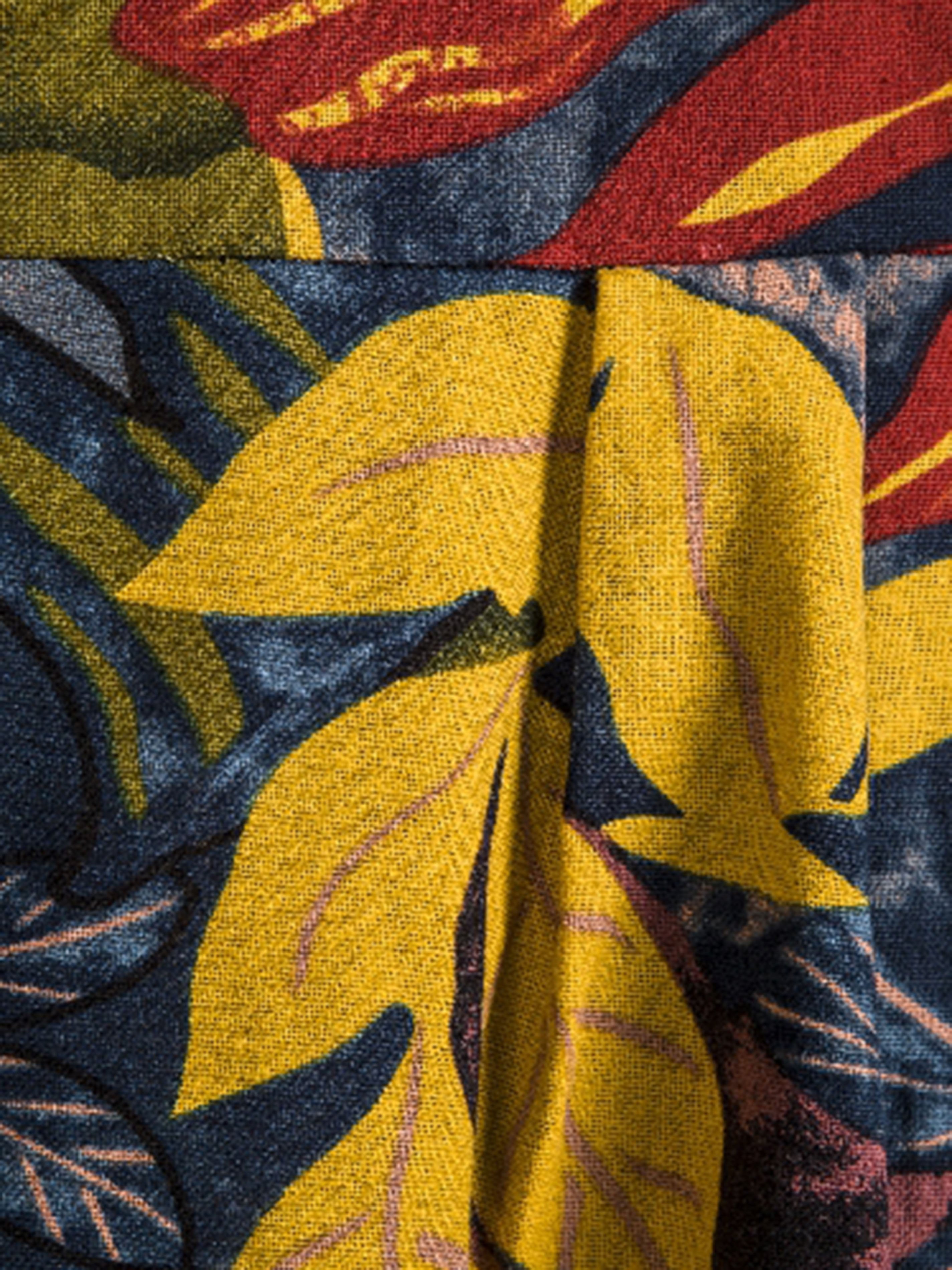 Men's Leaf Graphic Front Pocket Shirt