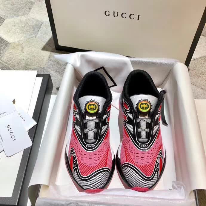 20秋季最新专柜款-古驰Gucci最新Ultrapace系列情侣款运动鞋，再推革新之作，个个配色惊艳，亮相2020时装秀