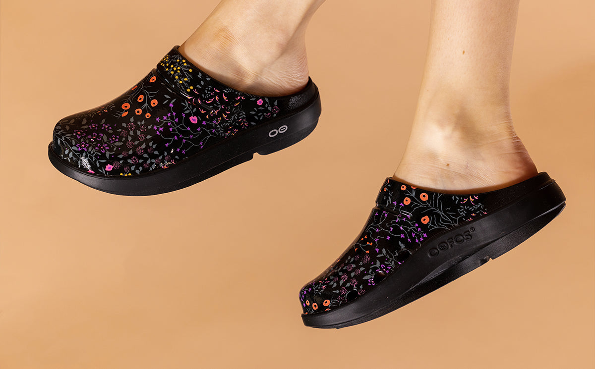 Women's OOcloog Limited Edition Clog - Wild Flower