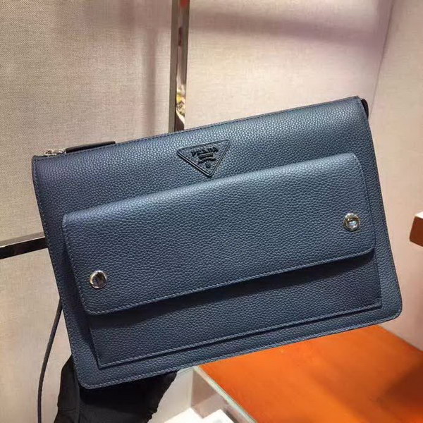 【原版皮】普拉达/Prada 男士手包，采用小牛皮材质，充分呈现充满现代感和阳刚之气的迷人魅力，颇具功能性，非常实用，款号：2VF018