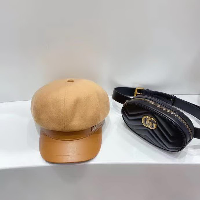 20冬季最新专柜款-迪奥Dior秋冬款呢子拼接八角贝雷帽！最经典的款式，得到最精致的升华！这款真的巨高级！