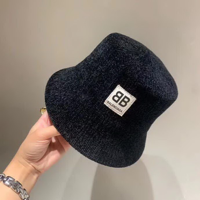 20冬季最新专柜款-Balenciaga双B字母渔夫帽，太阳帽，秋季灯芯绒面料，轻盈透气百搭款，可折叠出门携带方便
