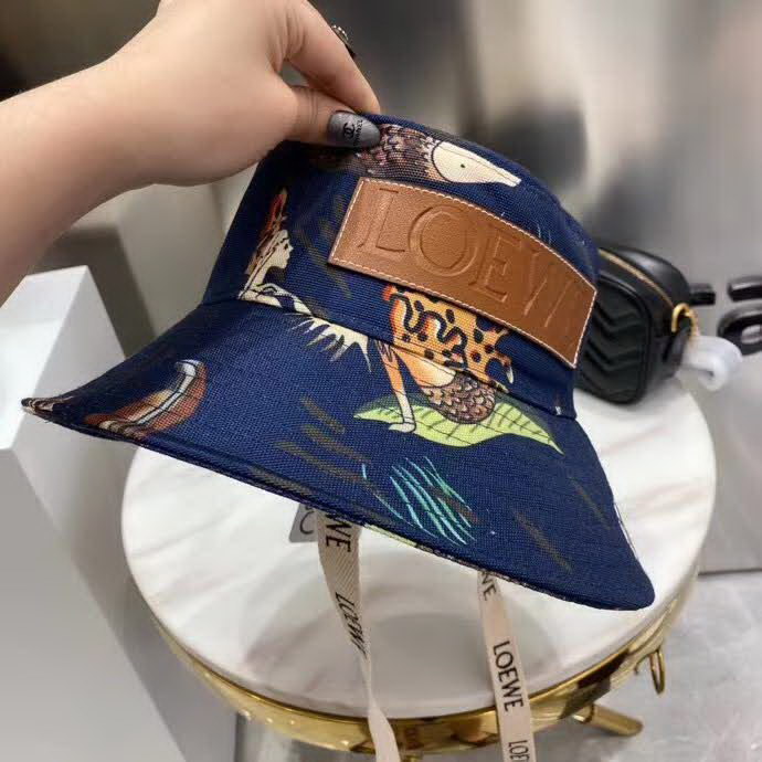 20冬季最新专柜款-罗意威LOEWE帆布印花渔夫帽，王源同款，超多明星同款 男女同款，超时尚单品