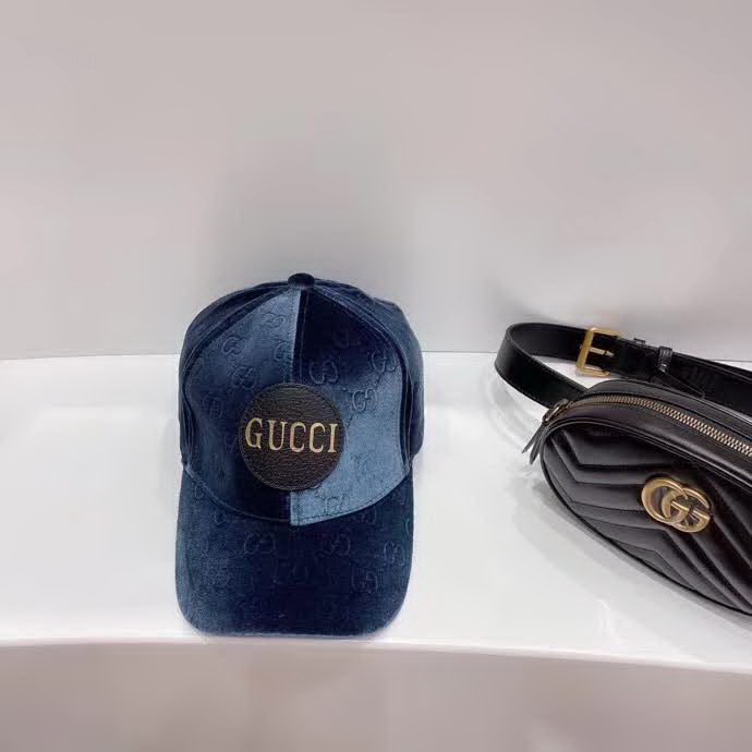 20冬季最新专柜款-古驰Gucci新款绒压花，老花gg皮标棒球帽，专柜同步新款，光滑绒面，尊显奢华质感，高级名媛贵族风