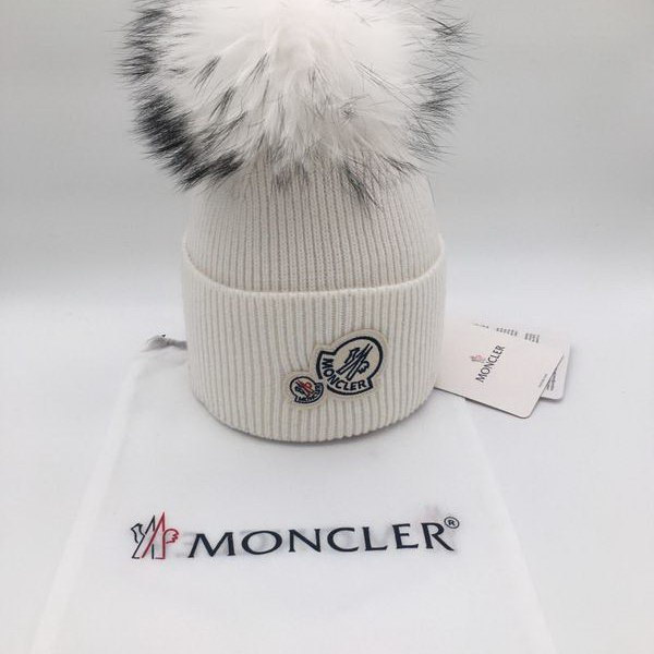 官网同步20秋季最新款-Moncler新款针织帽，独家定制超大狐狸毛球，特别火爆，采用精选毛线，手感超柔软，弹性极佳