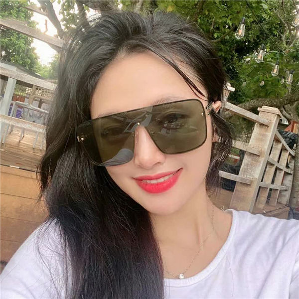 ☆「时尚达人首选」古驰Gucci☆2020全网最新太阳眼镜流行趋势销量排行第一,让你做最耀眼最酷的时尚达人