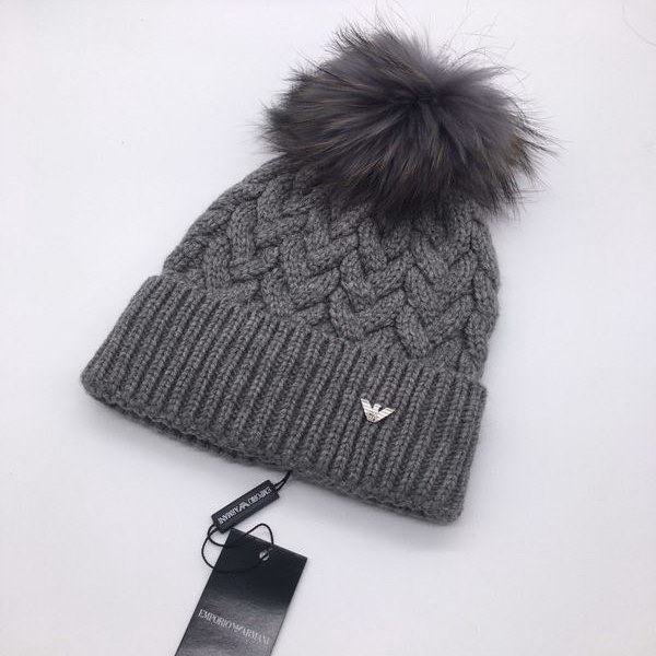 官网同步20秋季最新款-armani新款毛线针织帽子，独​家定‎制​超大毛球​，特别​火爆，采用精选​毛​线，手感超柔软，弹性极佳