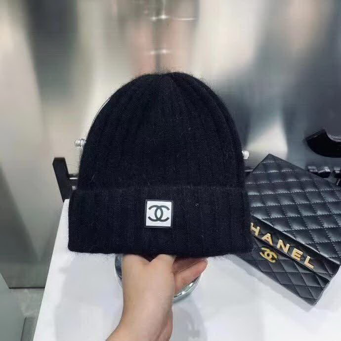 20冬季最新专柜款-Chanel秋冬新款高品质中古兔羊毛针织线帽，时尚百搭的炸街单品，弹性极佳，手感超好！粉色很嫩，嗲妹仔款！