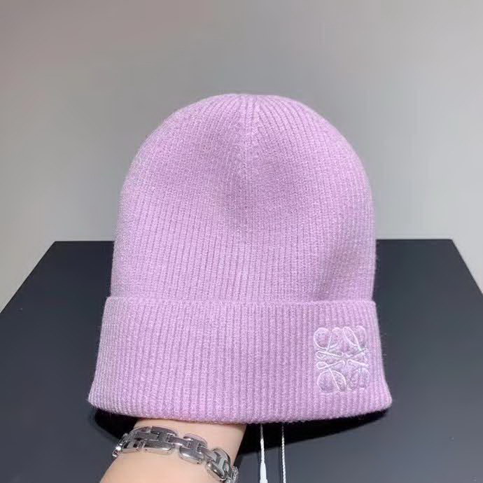 20冬季最新专柜款-罗意威Loewe新款毛线帽，秋冬个性保暖，复古潮味十足，很强的街拍风