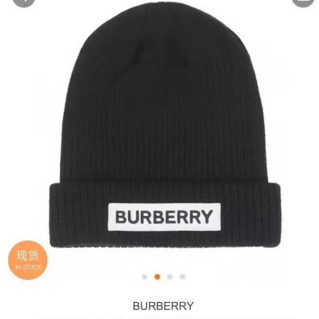 20冬季最新专柜款-Burberry新款新标志针织毛线帽，超厚实的一款哦！棉➕羊毛，用料十足。大童及成年人都可以配。时尚简约大牌风！