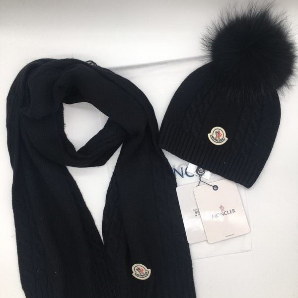 官网同步20秋季最新款-Moncler二​件套系‌列 围巾‎，帽子经‌典‎系‎列，精​致美感，精选毛线，手感超柔软，冬季必备款