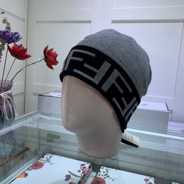 官网同步20秋季最新款-Fendi新款毛线针织帽子，专柜同步，冬季必备款