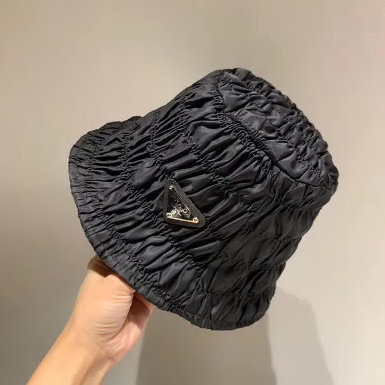20冬季最新专柜款-Prada2020秋季新款褶皱休闲渔夫帽，百搭时尚，携带方便，可调节