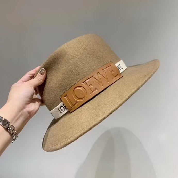 20冬季最新专柜款-罗意威LOEWE新款礼帽，百分百羊毛面料,凹凸有致帽型，2020官方新款，女神必备