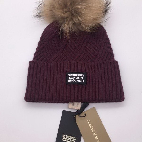 官网同步20秋季最新款-Burberry新款毛线针织帽子，独​家定‎制​超大毛球​，特别​火爆，采用精选​毛​线，手感超柔软，弹性极佳