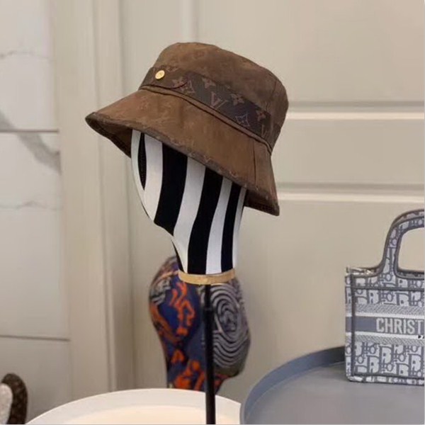 20冬季最新专柜款-路易威登LV压纹渔夫帽精致双重帽铅pu字母，超显高级！经典老花情怀，妥妥高级