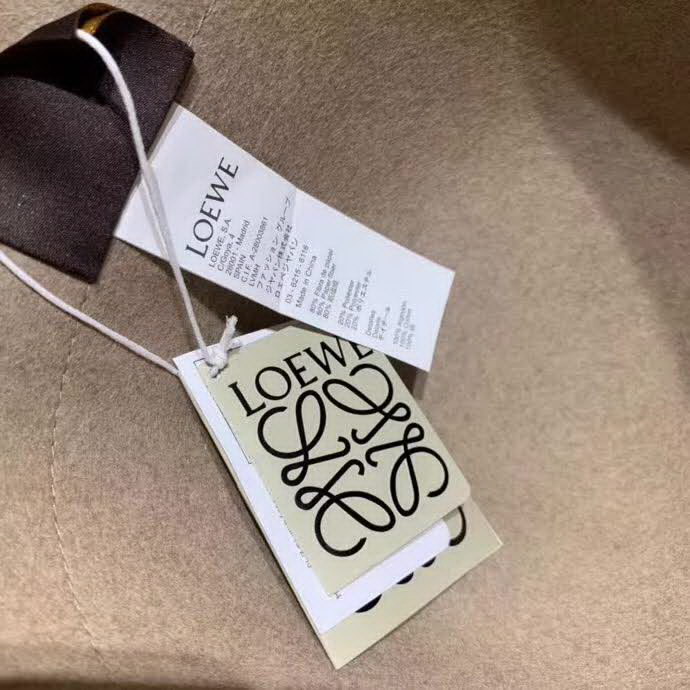 20冬季最新专柜款-罗意威LOEWE2020新款渔夫帽，羊毛面料、洗水皮包边