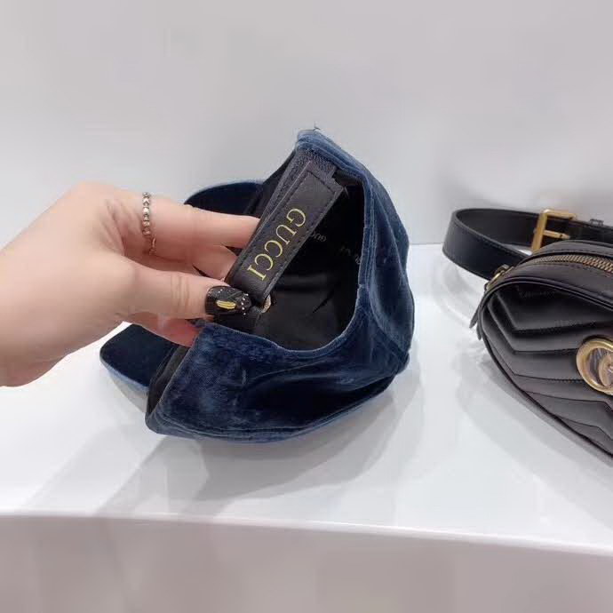 20冬季最新专柜款-古驰Gucci新款绒压花，老花gg皮标棒球帽，专柜同步新款，光滑绒面，尊显奢华质感，高级名媛贵族风