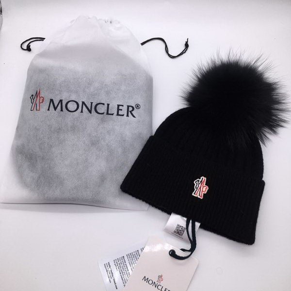 官网同步20秋季最新款-Moncler新款针织帽，独家定制超大毛球，特别火爆，采用精选毛线，手感超柔软，弹性极佳
