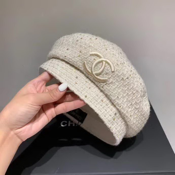 20冬季最新专柜款-香奈儿Chanel毛呢贝蕾帽，专柜同步，精致刺绣logo 百搭款，搭衣必备