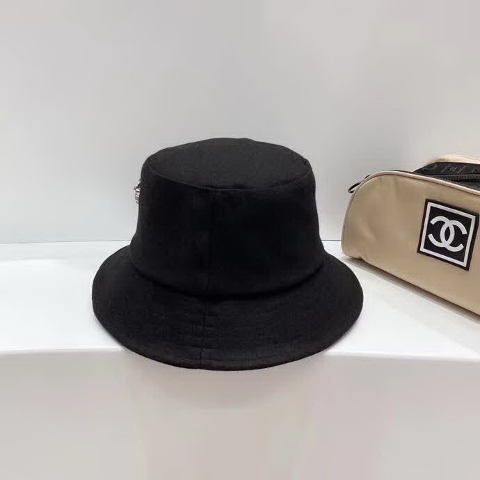 20冬季最新专柜款-ChromeHearts20秋冬新款羊毛呢子皮标十字架，个性街头朋克风，神秘复古十字架，帅气！帽型超正！精品刺绣皮边，妥妥的高级风！