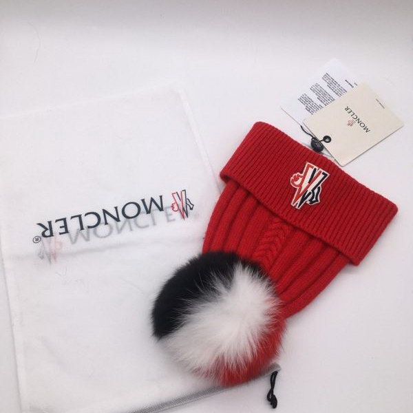官网同步20秋季最新款-Moncler新款针织帽，独家定制超大狐狸毛球，特别火爆，采用精选毛线，手感超柔软，弹性极佳