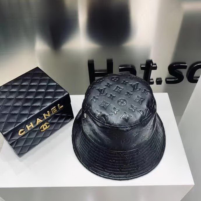 20冬季最新专柜款-路易威登LV新款麂皮绒拼皮绒双面压花皮革渔夫帽，超显质感