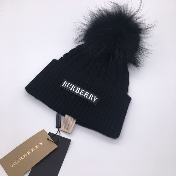 官网同步20秋季最新款-Burberry新款毛线针织帽子，独​家定‎制​超大毛球​，特别​火爆，采用精选​毛​线，手感超柔软，弹性极佳