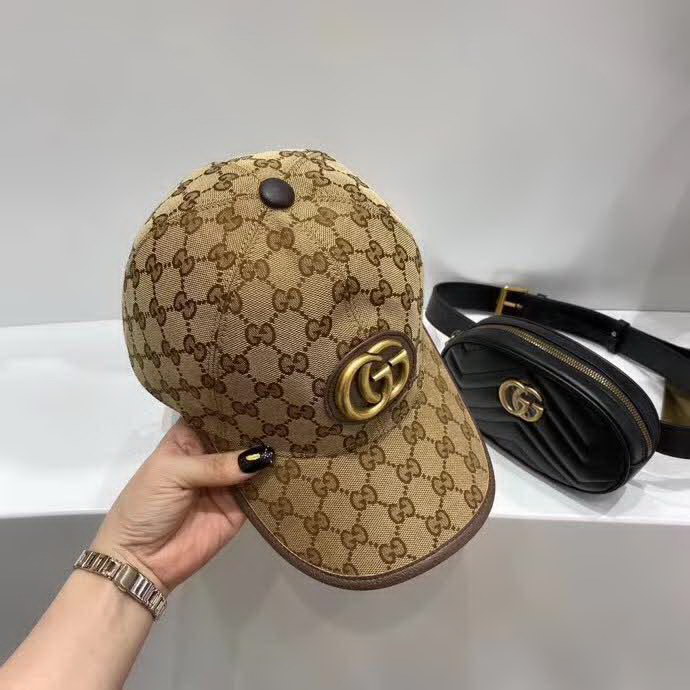 20冬季最新专柜款-古驰Gucci新款棒球帽，金属双G，专柜最新款，1:1开模订制，正版开模五金，原版帆布料+头层牛皮，质量超赞