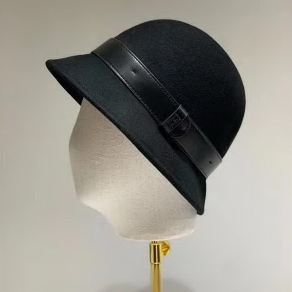 20冬季最新专柜款-爱马仕Hermes2020新款羊毛礼帽，羊毛盆帽，高档皮带刺绣logo 超级大牌范儿，机场必备神器