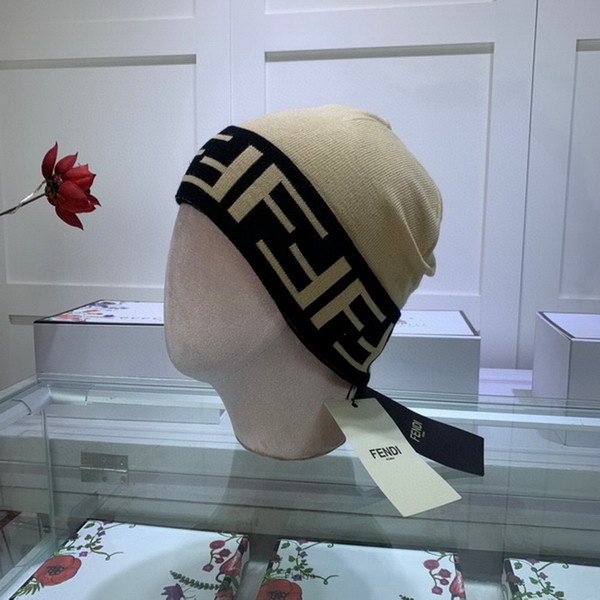 官网同步20秋季最新款-Fendi新款毛线针织帽子，专柜同步，冬季必备款