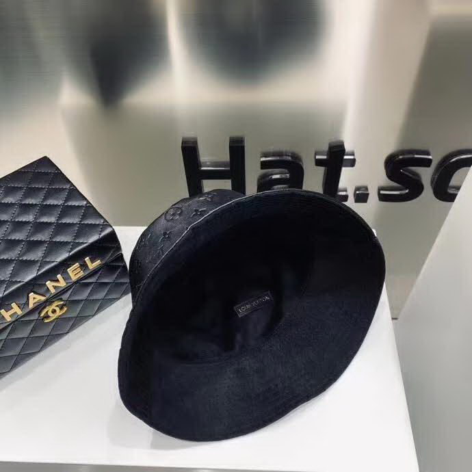 20冬季最新专柜款-路易威登LV新款麂皮绒拼皮绒双面压花皮革渔夫帽，超显质感