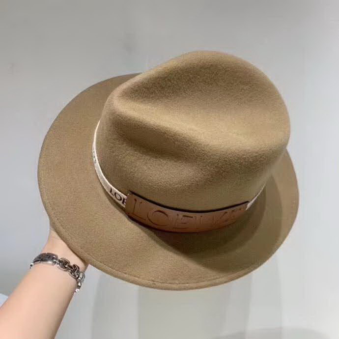 20冬季最新专柜款-罗意威LOEWE新款礼帽，百分百羊毛面料,凹凸有致帽型，2020官方新款，女神必备