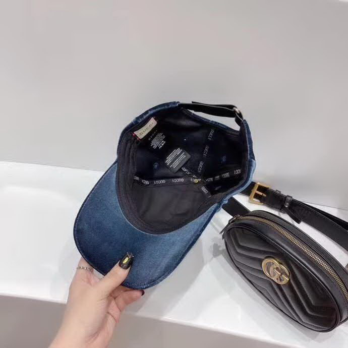 20冬季最新专柜款-古驰Gucci新款绒压花，老花gg皮标棒球帽，专柜同步新款，光滑绒面，尊显奢华质感，高级名媛贵族风