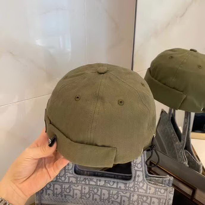 20冬季最新专柜款-Chanel四季款时尚地主帽，纯棉布！时尚年轻power，有点韩，雅痞帅气男女款！后置抽绳。