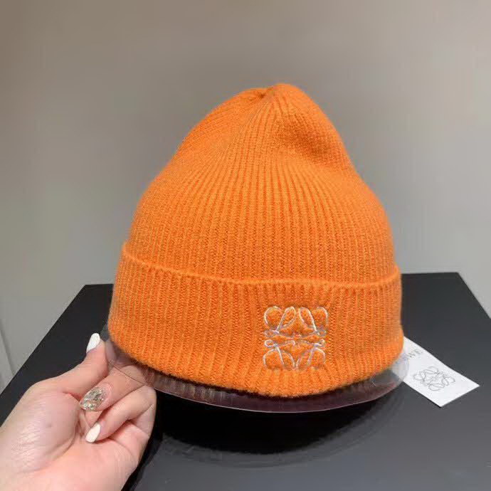 20冬季最新专柜款-罗意威Loewe新款毛线帽，秋冬个性保暖，复古潮味十足，很强的街拍风