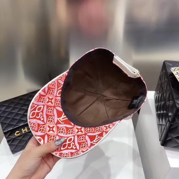 20冬季最新专柜款-路易威登LV新款棒球帽，Lv徽章，专柜1:1开模订制，原版帆布面料+头层牛皮，轻盈透气！质量超赞