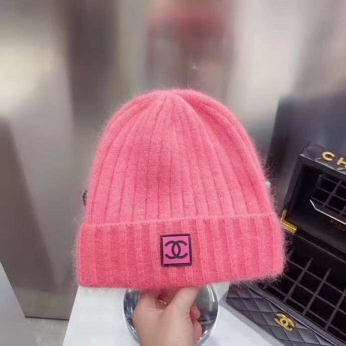 20冬季最新专柜款-Chanel秋冬新款高品质中古兔羊毛针织线帽，时尚百搭的炸街单品，弹性极佳，手感超好！粉色很嫩，嗲妹仔款！