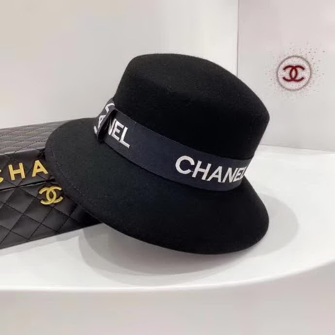 20冬季最新专柜款-Chanel20秋冬新款羊毛礼帽，羊毛材质，妥妥的高级货！奢华气质款！超衬气质的一款帽子！