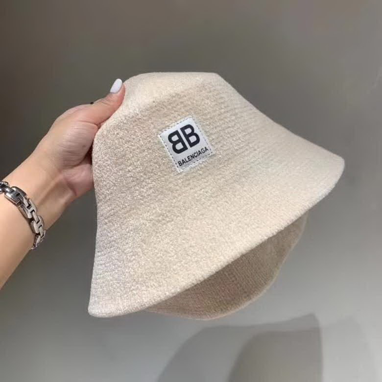 20冬季最新专柜款-Balenciaga双B字母渔夫帽，太阳帽，秋季灯芯绒面料，轻盈透气百搭款，可折叠出门携带方便