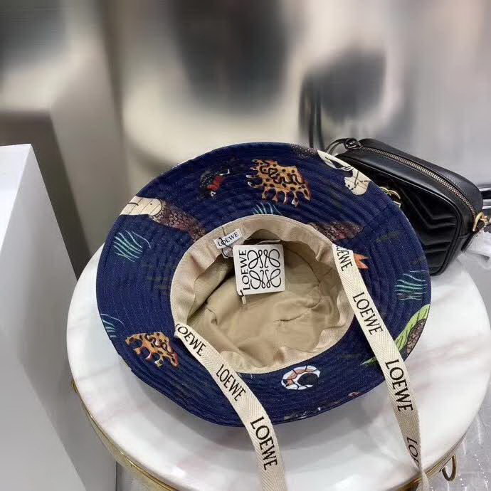 20冬季最新专柜款-罗意威LOEWE帆布印花渔夫帽，王源同款，超多明星同款 男女同款，超时尚单品