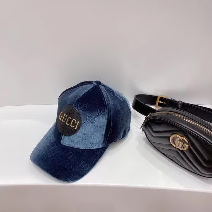 20冬季最新专柜款-古驰Gucci新款绒压花，老花gg皮标棒球帽，专柜同步新款，光滑绒面，尊显奢华质感，高级名媛贵族风