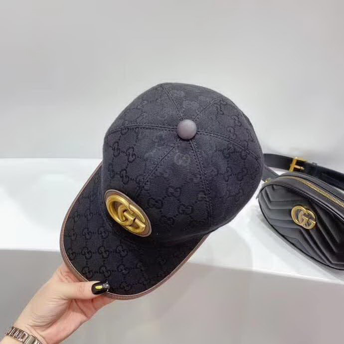 20冬季最新专柜款-古驰Gucci新款棒球帽，金属双G，专柜最新款，1:1开模订制，正版开模五金，原版帆布料+头层牛皮，质量超赞