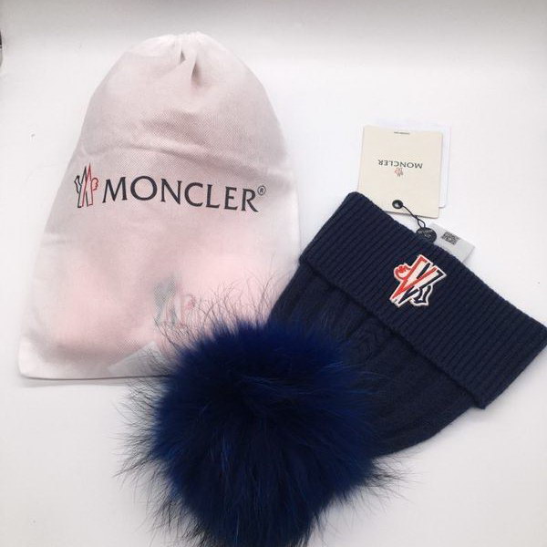 官网同步20秋季最新款-Moncler新款针织帽，独家定制超大狐狸毛球，特别火爆，采用精选毛线，手感超柔软，弹性极佳