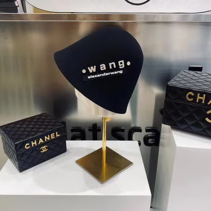 20冬季最新专柜款-亚力山大王新款羊毛桶帽渔夫帽，巨遮脸！超A的帽型，凹造型无敌了，定制羊毛，超有质感！