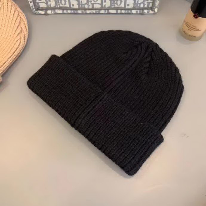 20冬季最新专柜款-Burberry毛线针织徽章标罗纹针织毛线帽 专柜新款同步 小红书推荐款