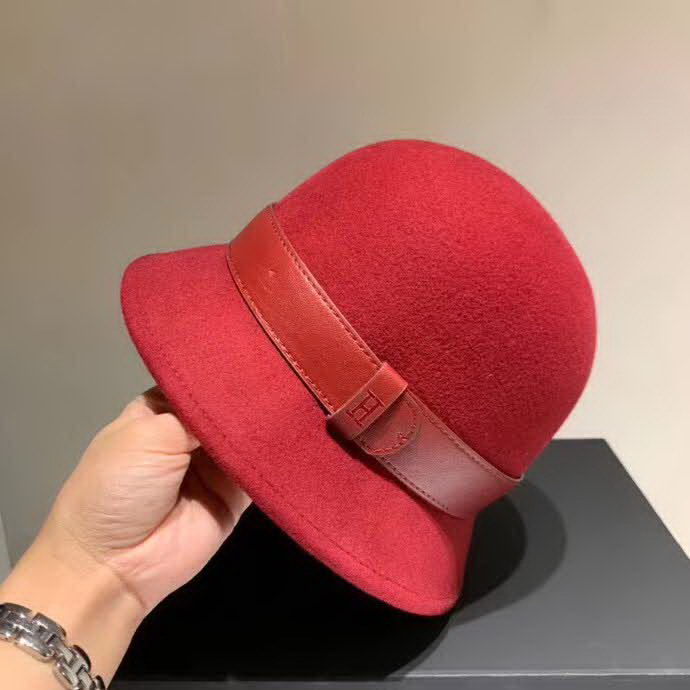 20冬季最新专柜款-爱马仕Hermes2020新款羊毛礼帽，羊毛盆帽，高档皮带刺绣logo 超级大牌范儿，机场必备神器