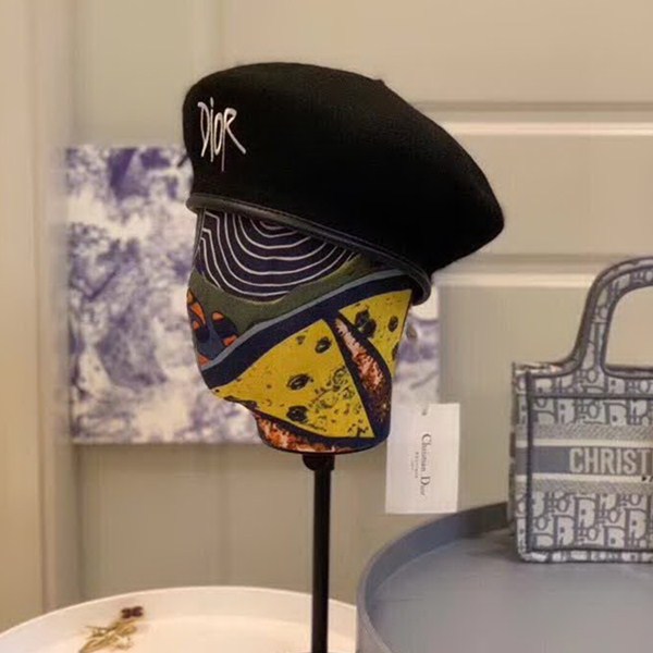 20冬季最新专柜款-迪奥Dior2020新款羊毛礼帽，贝雷帽，官方同款，超好看帽型 秋季必备，喜欢可以备上