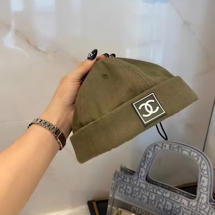 20冬季最新专柜款-Chanel四季款时尚地主帽，纯棉布！时尚年轻power，有点韩，雅痞帅气男女款！后置抽绳。