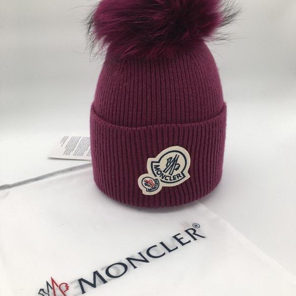 官网同步20秋季最新款-Moncler新款针织帽，独家定制超大狐狸毛球，特别火爆，采用精选毛线，手感超柔软，弹性极佳